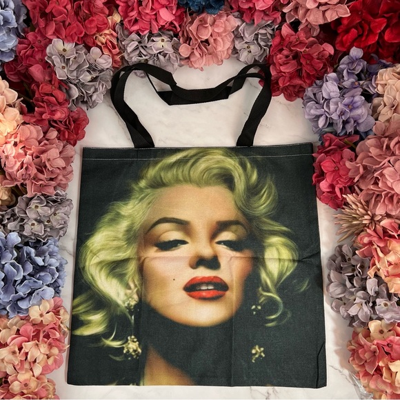 Eco-Friendly Iconic Marilyn Monroe Folding Tote Bag - Picture 2 of 15